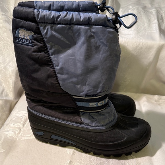 Sorel Black and Blue Snow Boots - Picture 1 of 13